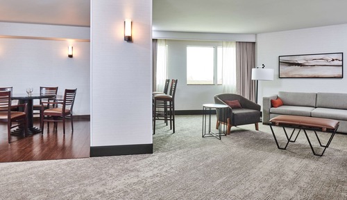 Suite, 1 King Bed, Jetted Tub (Kitchen)