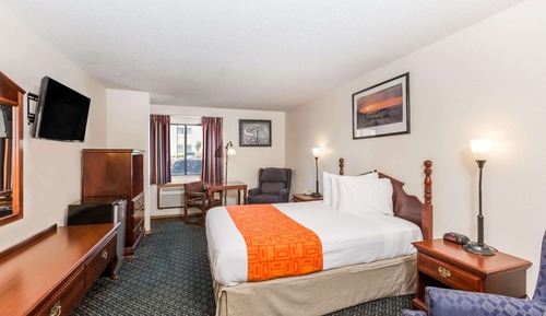 Room, 1 Queen Bed, Non Smoking (Efficiency)