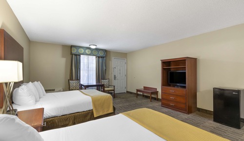 Standard Room, 2 Queen Beds, Accessible, Bathtub