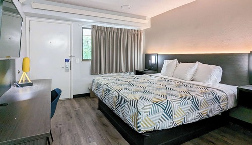 Deluxe Room, 2 Double Beds, Accessible, Non Smoking