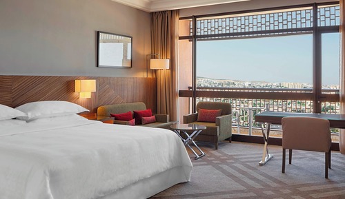 Deluxe Room, 1 King Bed, Non Smoking
