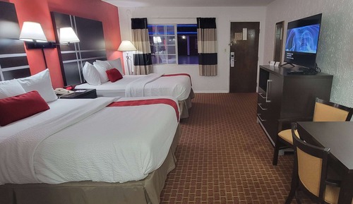 Deluxe Room, 2 Queen Beds, Non Smoking