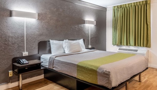 Standard Room, 1 King Bed, Non Smoking