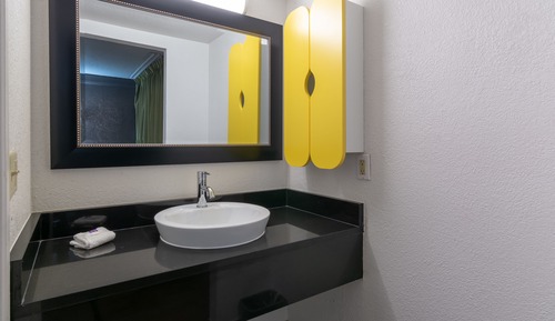 Deluxe Room, 2 Double Beds, Non Smoking, Kitchenette