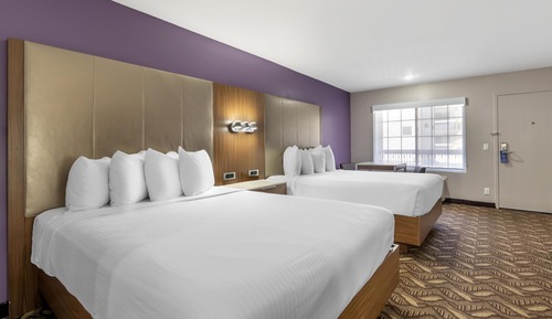Standard Room, 2 Queen Beds, Accessible, Bathtub