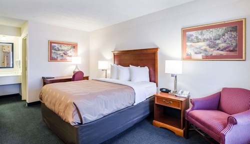 Standard Room, 1 Queen Bed, Non Smoking