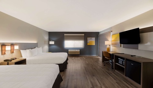 Suite, 2 Queen Beds, Non Smoking