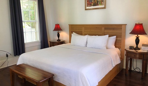 Deluxe King (Private Balcony/Veranda) Adults Only