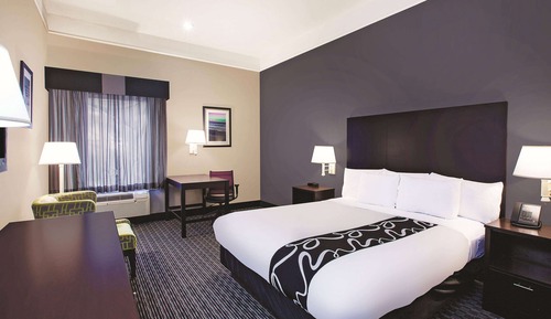Room, 1 King Bed, Accessible (Tub with Grab Bars)