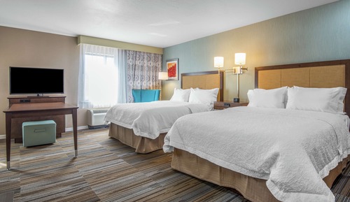 Suite, 2 Queen Beds, Accessible, Bathtub