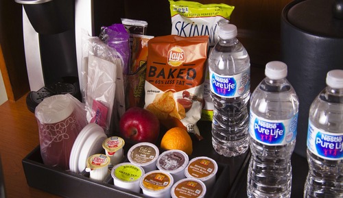 Room, 1 King Bed (Drinks & Snacks)