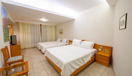 Classic Quadruple Room, Non Smoking, Garden Area