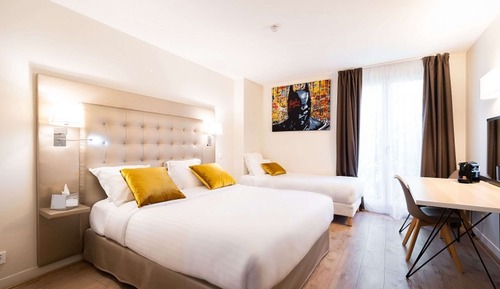 Triple Room