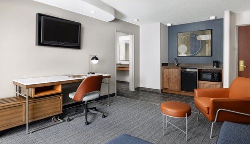 Suite, 1 Bedroom, Non Smoking, Courtyard View