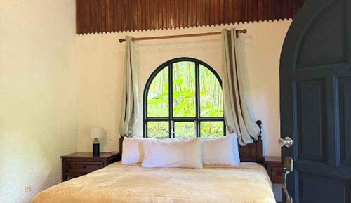 Suite with Mountain View