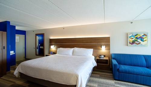 Standard Room, 1 King Bed, Accessible (Communication Accessible)
