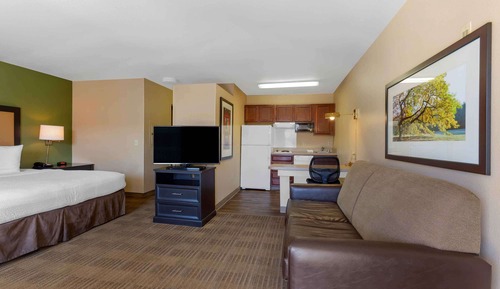 Deluxe Studio, 1 King Bed with Sofa bed, Non Smoking