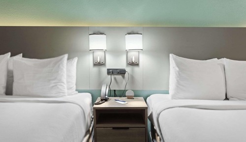 Standard Room, 2 Queen Beds, Non Smoking
