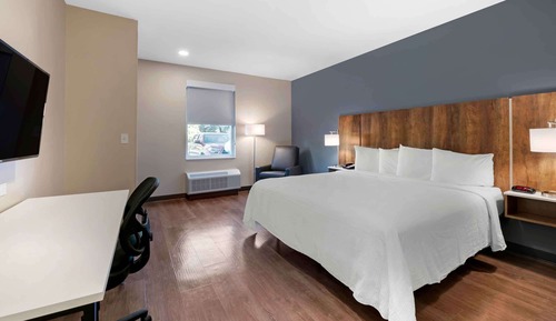 Studio, 1 King Bed, Non Smoking