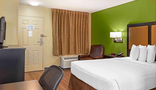 Studio Suite, 1 Queen Bed, Non Smoking, Kitchen
