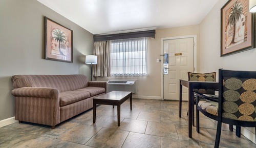 Standard Room, 1 King Bed, Non Smoking, Refrigerator & Microwave