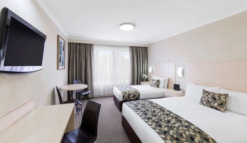 Deluxe Room, Multiple Beds, Non Smoking