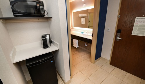 Standard Room, 1 King Bed, Jetted Tub