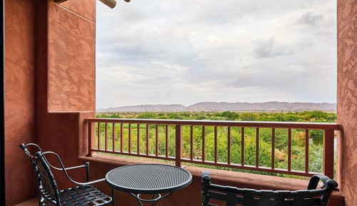 Deluxe Room, 2 Queen Beds, Non Smoking, Mountain View