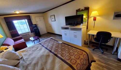 Business Room, 1 King Bed, Non Smoking
