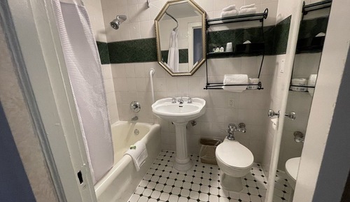 Premium Room, 1 Queen Bed (Niagara Falls View)