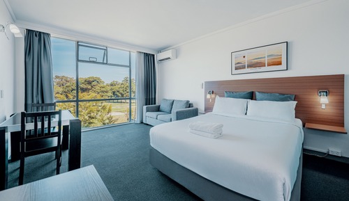 Standard Queen Room