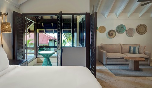 Junior Suite, 1 King Bed with Sofa bed, Non Smoking (Mobility Accessible, Roll-in Shower)