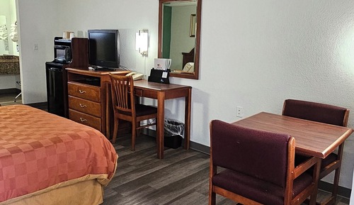 Standard Room, 1 Queen Bed, Non Smoking