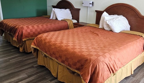 Standard Room, 2 Queen Beds, Smoking