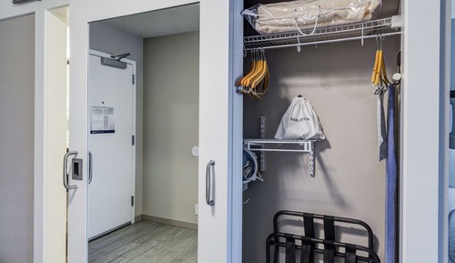 Room, 1 King Bed, Accessible, Non Smoking
