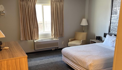 Room, 1 Queen Bed, Accessible, Non Smoking (Mobility)