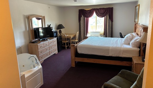 Deluxe Studio Suite, 1 King Bed, Non Smoking