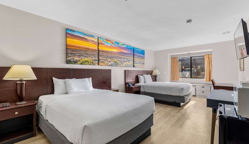 Studio Suite, 2 Queen Beds, Non Smoking (Dog Friendly)