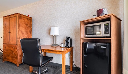 Standard Room, 1 King Bed