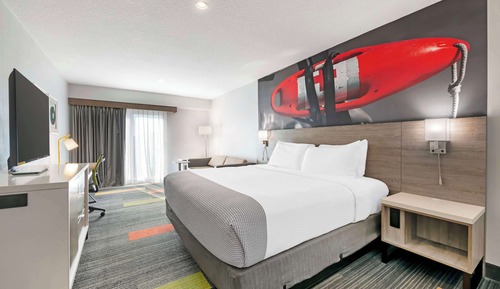 Standard Room, 1 King Bed, Balcony, City View (with Sofabed)