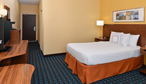 Room, 1 King Bed (Mobility/Hearing Accessible, Tub)