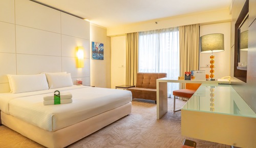 Superior Room, 1 King Bed