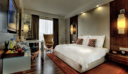 Premier Deluxe King Bed