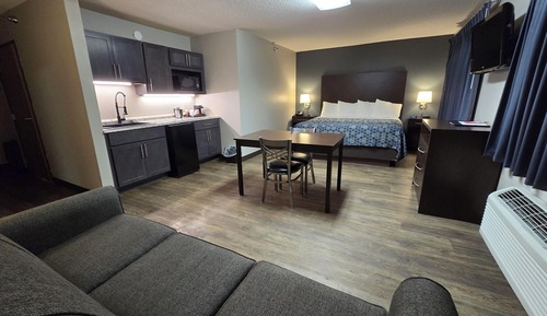 Suite, 1 King Bed, Non Smoking (Efficiency, Upgrade)