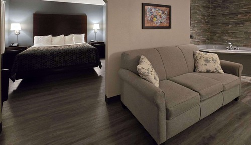 Honeymoon Suite, 1 King Bed with Sofa bed, Non Smoking