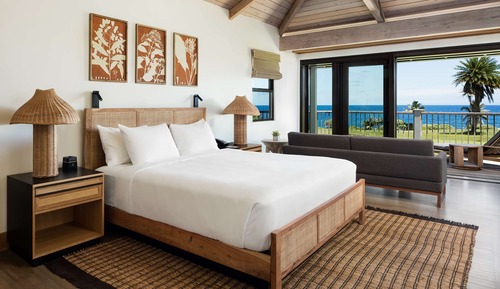 Deluxe Bungalow, 1 King Bed, Oceanfront