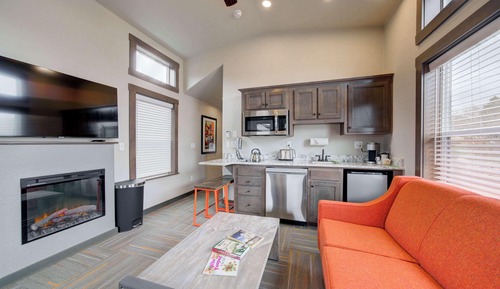 Cabin, 1 King Bed, Mountain View