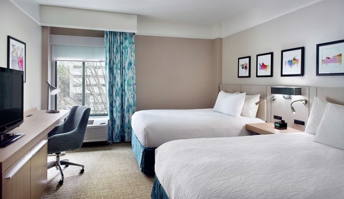 Room, 2 Queen Beds, Accessible, Bathtub (Hearing)