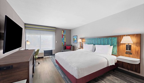Room, 1 King Bed, Accessible (Hearing)