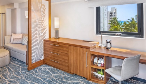 Room, 2 Queen Beds, Accessible, Bathtub